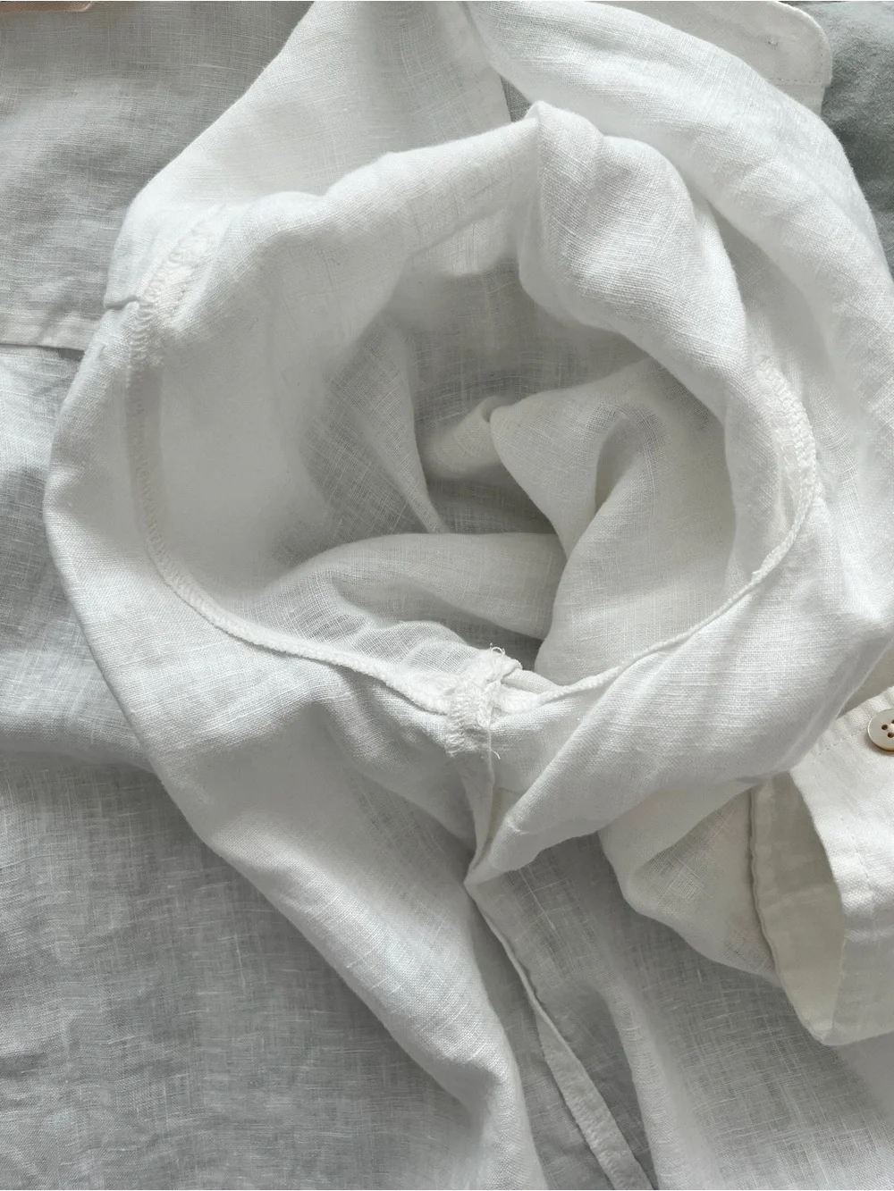 Soft Surroundings White Cotton Linen Button-Front Big Shirt (M) - Picture 9 of 11